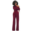 Eleganter Damen-Jumpsuit mit einer freien Schulter und Gürtel