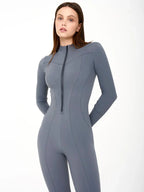 Sport-Jumpsuit mit langen Ärmeln und Reißverschluss