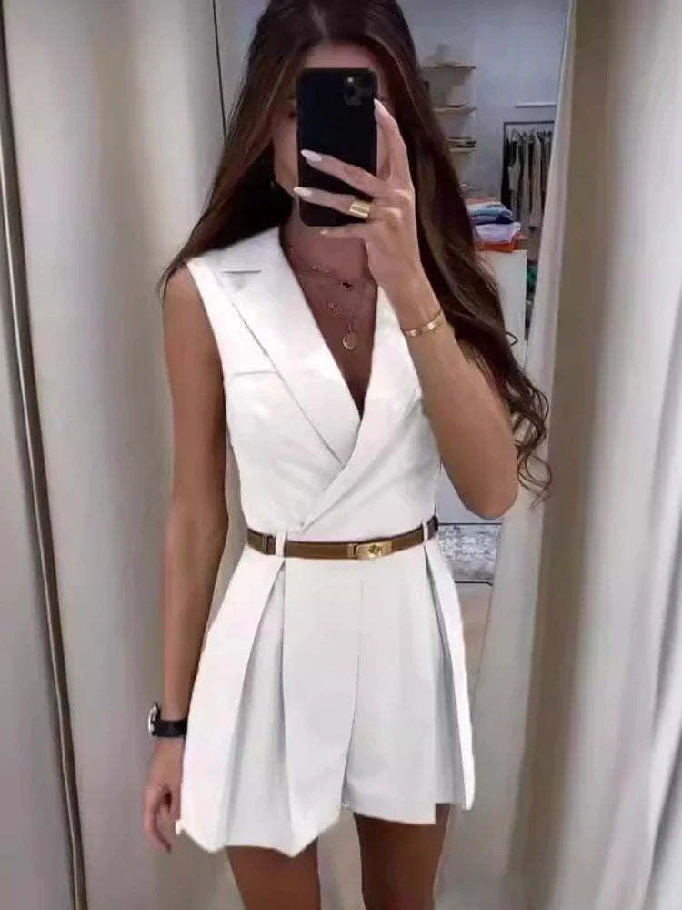 Eleganter ärmelloser Damen-Jumpsuit mit Gürtel – ideal für den Sommer