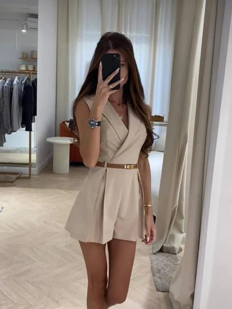 Eleganter ärmelloser Damen-Jumpsuit mit Gürtel – ideal für den Sommer